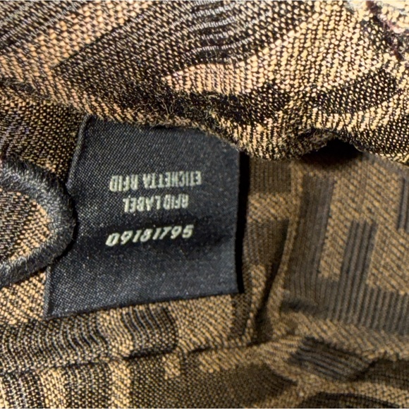 Fendi Baguette mini “perfect” - Picture 10 of 12